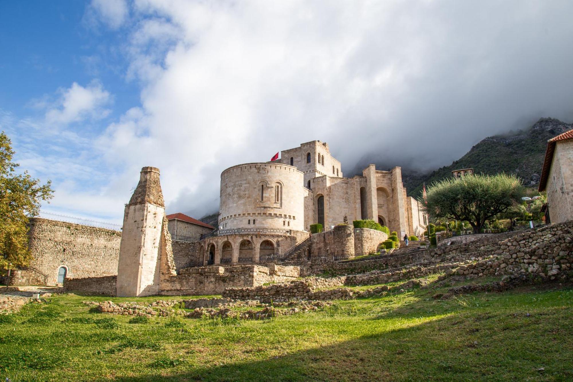 Kruja Albergo Diffuso , Inside Kruja Castle Eksteriør billede