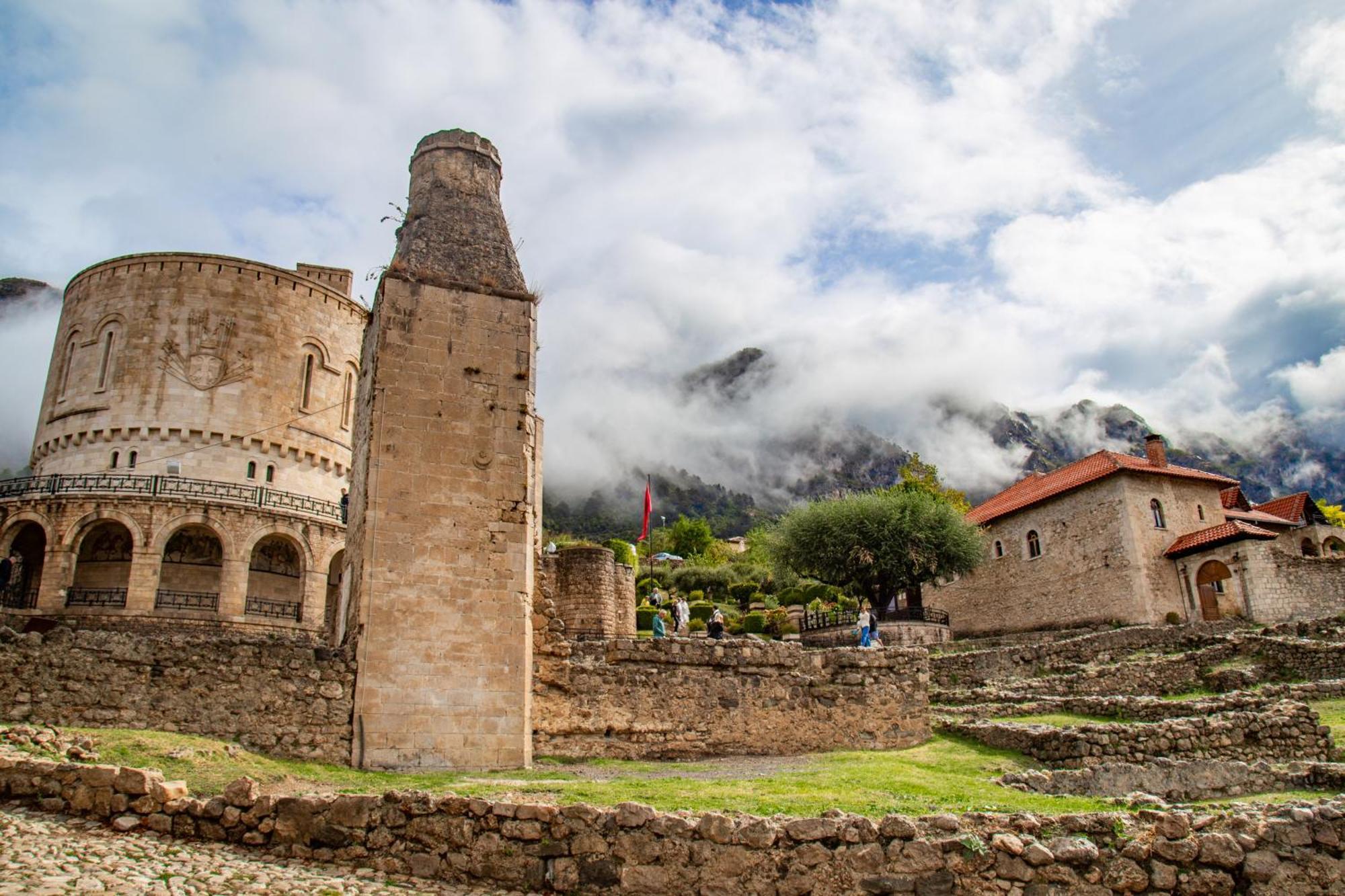 Kruja Albergo Diffuso , Inside Kruja Castle Eksteriør billede