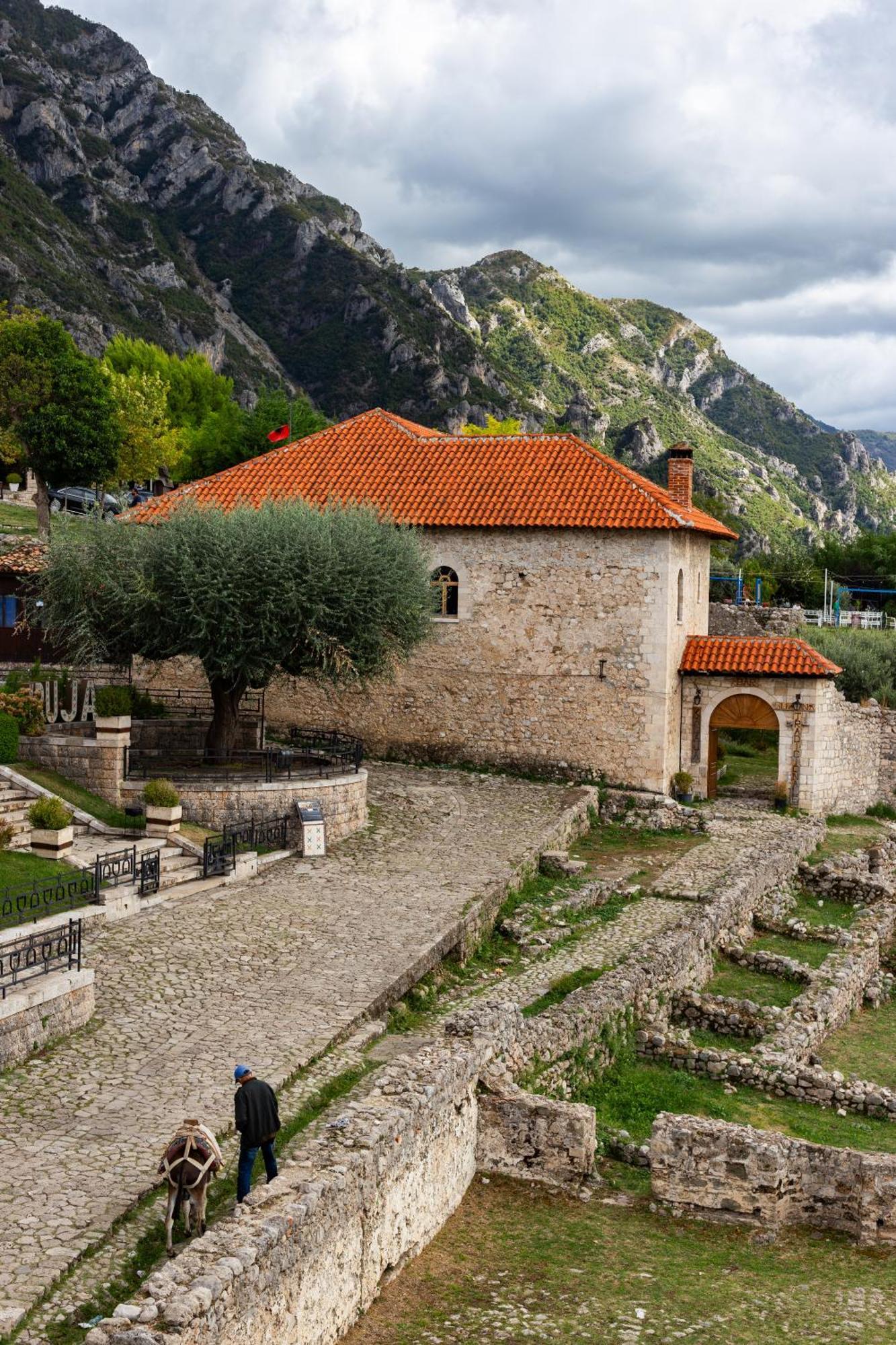 Kruja Albergo Diffuso , Inside Kruja Castle Eksteriør billede